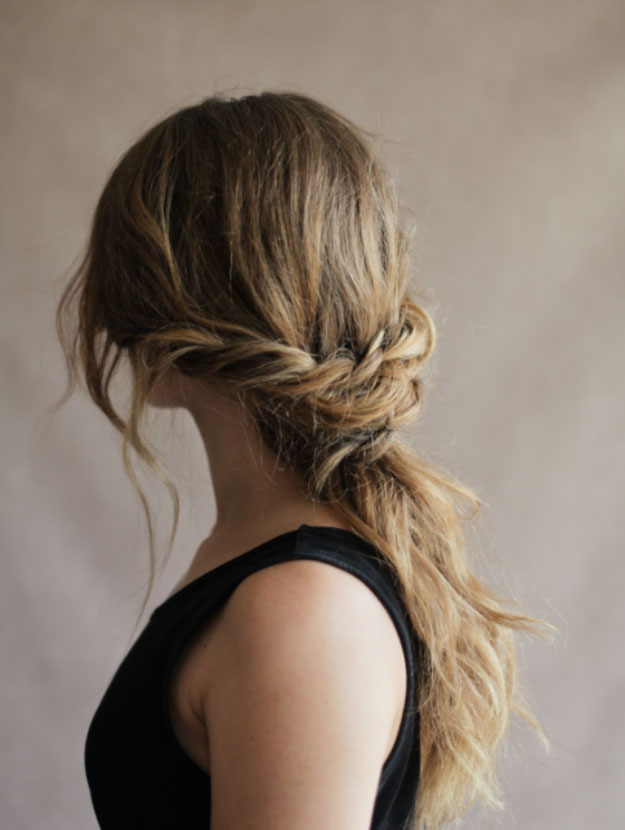 Quick Hairstyles Step by Step - How to Make a Simple Twisted Braid - Cute Ways to Style Medium and Long Hair for Day or Night - Hairstyles for Girls, Short Hair, Long Hair, Women Over 50 - How to Make Your Hair Voluminous, Curly - DIY Easy Hairstyles for Medium, Long Hair to Do Yourself Step by Step - Super Quick and Easy Hairstyles for School, Work, Dinner