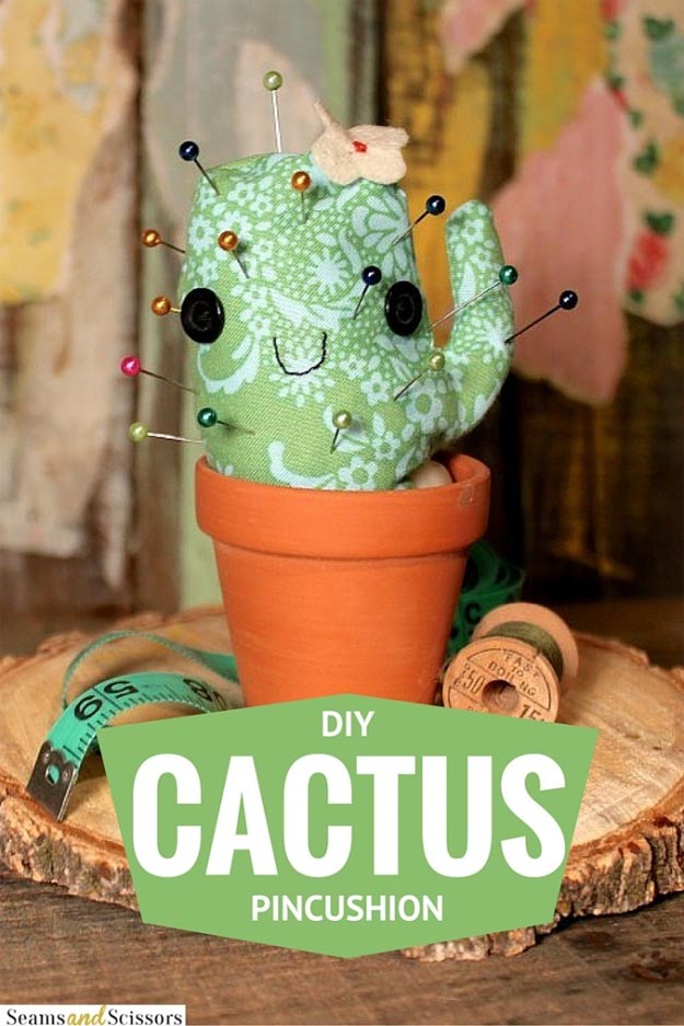 Cactus Party Decor - DIY Cactus Pincushion - Paper Cactus Crafts - Outdoor Cactus Decorations - DIY Crafts for Room Decor - Homemade Craft Ideas - Cactus Wall - 5 Minute Cactus Crafts #teencrafts #diyideas #cactuscrafts