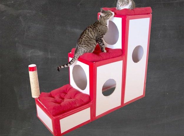DIY Ideas for Your Cat - How to make A Cat Condo - Cool and Easy Homemade Stuff To Make For Cats and Kittens - Cardboard Furniture, DIY Cat Scratching Post and Lounging Tree - #teencrafts #pets #diyideas
