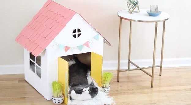 DIY Ideas for Your Cat - How to make a Cute Cat House - Cool and Easy Homemade Stuff To Make For Cats and Kittens - Cardboard Furniture, DIY Cat Scratching Post and Lounging Tree - #teencrafts #pets #diyideas