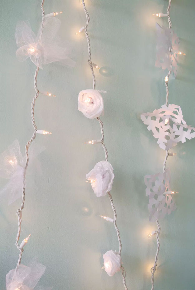 DIY Ideas With String Lights - DIY Snow String Lights Tutorial - Winter String Light Ideas - Fun String Light Ideas - Easy, Fun, Cool Decor To Make With String Lights - Cheap Room Decor Ideas for Teens, Fun Apartment Lighting Projects and Creative Ways to Decorate Your Bedroom - How To Decorate Teens and Teenagers Bedrooms #teencrafts #diyideas #stringlights