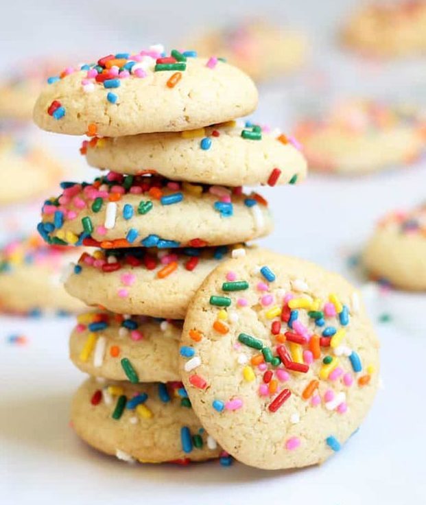 Cool and Easy Dessert Recipes For Teens to Make at Home - Cake Mix Cookie Recipe - Fun Desserts to Make With Chocolate, Fruit, Whipped Cream, Low Sugar, and Banana - Cake, Cookies, Pie, Ice Cream Shakes and Pops Made With Healthy Ingredients and Food You Love - Quick Recipe Ideas for No Bake and 5 Minute Dessert At Home #teencrafts #easyrecipes #dessertideas