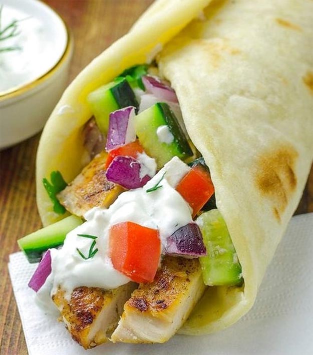 Homemade Lunch Ideas for School and Work - Greek Chicken Gyros Recipe - Easy Packed Lunches for Adults - Best to go Lunch DIY - Cheap and Easy Meals - What Should I Eat for Lunch Easy - Fun Snack Ideas - #healthylunchideas #schoollunch #diyrecipeideas