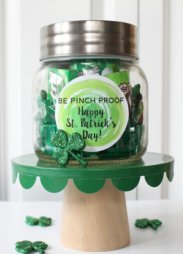 DIY Gifts for Teens and Adults - Saint Patricks Day Gift Idea - Creative Gifts in a Jar - Mason Jar Gifts for Friends, Boyfriend, Bestfriend, Brother, Dad - DIY Gift Ideas - Handmade Gift Ideas - Step by Step Craft Tutorials
