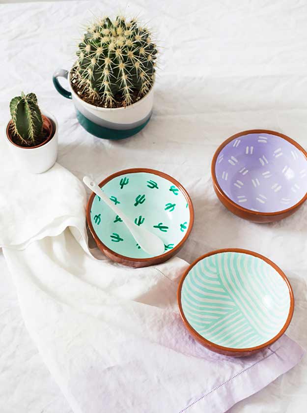 DIY Cactus Craft Ideas - DIY Cactus Pattern Bowls - Cactus Crafts to Make at Home - Cactus Room Idea, Decor - Cute Crafts for Adults, Girls, Teens, Kids - DIY Crafts to Make and Sell #cactusdiy #cactusparty #partydecor