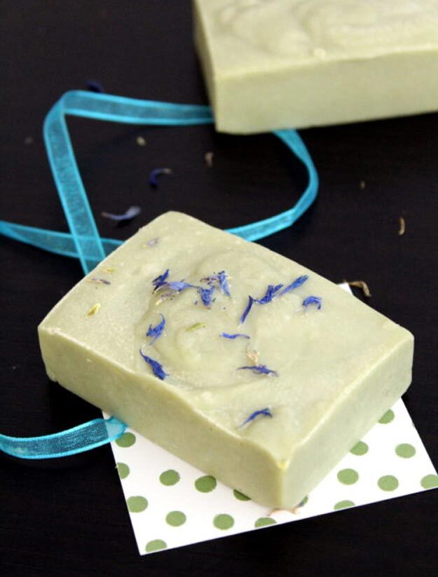 How to Make Homemade Soap Bars for Beginners - Ginger Mint Soap Recipe - Easy Soaps To Make At Home Without Lye - Craft Ideas for Kids and Teens to Make - DIY Soap with Essential Oils - Craft Ideas on A Budget #cheapcrafts #howtomakesoap #easydiy