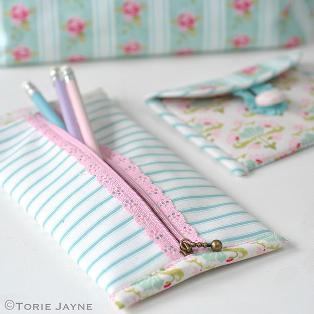 Crafts To Make and Sell For Teens - DIY Lace Zip Pencil Case Tutorial - Cute DIY Easy Pencil Case - Easy Craft Project Ideas To Make for Selling On Etsy and Online - Cool Ideas and DIY Ideas You Can Sell On Etsy - Fun and Cheap Do It Yourself Projects for Teenagers to Make Extra Money This Summer #teencrafts #craftstomakeandsell #diyideas