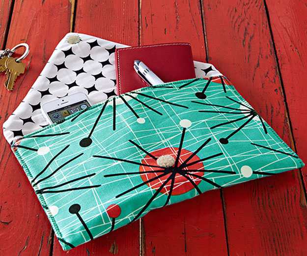 Crafts To Make and Sell For Teens - DIY Envelope Clutch Tutorial - How to Make an Envelope Clutch - Easy Craft Project Ideas To Make for Selling On Etsy and Online - Cool Ideas and DIY Ideas You Can Sell On Etsy - Fun and Cheap Do It Yourself Projects for Teenagers to Make Extra Money This Summer #teencrafts #craftstomakeandsell #diyideas