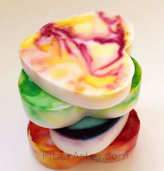 Lush Copycat Recipes - DIY Marbled Soap Recipe - How to Make Marbled Soap - DIY Lush Inspired Copycats and Dupes - How to Make Do It Yourself Lush Products like Homemade Bath Bombs, Face Masks, Lip Scrub, Bubble Bars, Dry Shampoo and Hair Conditioner, Shower Jelly, Lotion, Soap, Toner and Moisturizer. Tutorials Inspired by Ocean Salt, Buffy, Dark Angels, Rub Rub Rub, Big, Dream Cream and More - Teens and Teenager Crafts #teencrafts #lush #diyideas