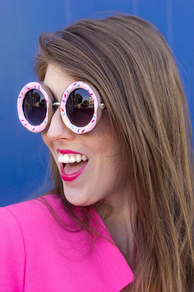 Cheap DIY Gifts to Make For Friends - DIY Donut Sunglasses - How to Make Donut Sunglasses - BFF Gift Ideas for Birthday, Christmas - Last Minute Gifts for Friends - Cool Crafts For Teens and Girls #teencrafts #diyideas #giftideas