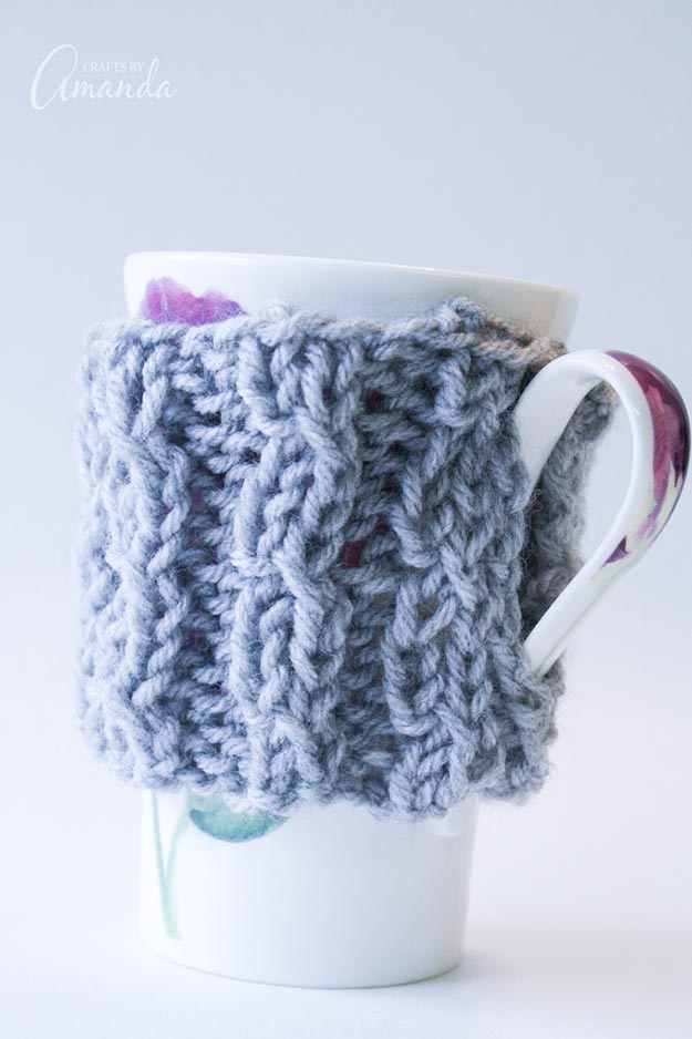 Cheap DIY Gifts to Make For Friends - How to Knit A Coffee Cozy - BFF Gift Ideas for Birthday, Christmas - Last Minute Gifts for Friends - Cool Crafts For Teens and Girls #teencrafts #diyideas #giftideas