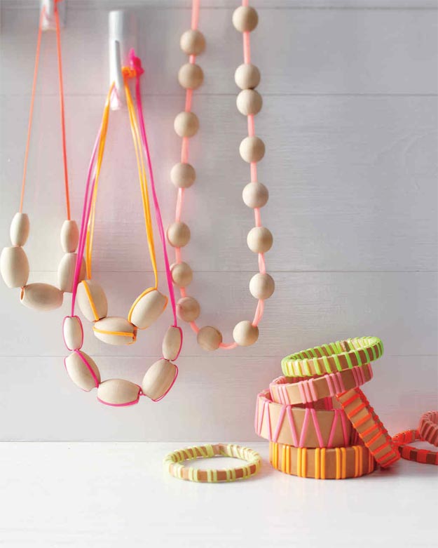 DIY Ideas for Summer - DIY Wood Lanyard Necklace Tutorial - How to Make Wood Necklaces - Cute Summery Crafts to Make and Sell - DIY Summer Crafts, Projects, Decor for Kids, Tweens, Teens, Adults, Seniors - Ideas to Make for Lake, Pool, Outdoors - Creative Things to Make for Summertime - Teen Crafts and DIY Projects #teencrafts #diyideas #craftideasforsummer