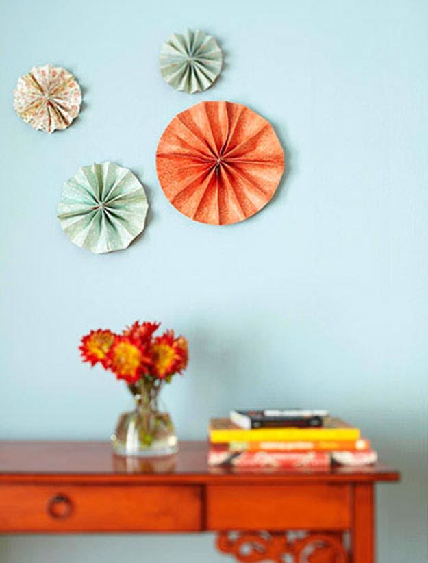 Cool Wall Art Ideas for Teens - DIY Pinwheel Tutorial - How to Make Pinwheels - Cheap and Easy DIY Canvas Projects, Paintings and Arts and Crafts for Bedroom Walls - Inexpensive, Quick Project Tutorials for String Art, Crayon, Yarn, Paint Chip, Boho, Simple and Modern Decor for Teens, Teenagers and Tweens - Colorful and Creative Paint, Glue and Mod Podge Craft Idea #teencrafts #diyideas #roomdecor