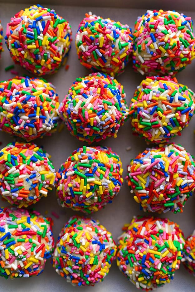 Cool and Easy Dessert Recipes For Teens to Make at Home - How to Make Funfetti Cookies - Fun Desserts to Make With Chocolate, Fruit, Whipped Cream, Low Sugar, and Banana - Cake, Cookies, Pie, Ice Cream Shakes and Pops Made With Healthy Ingredients and Food You Love - Quick Recipe Ideas for No Bake and 5 Minute Dessert At Home #teencrafts #easyrecipes #dessertideas