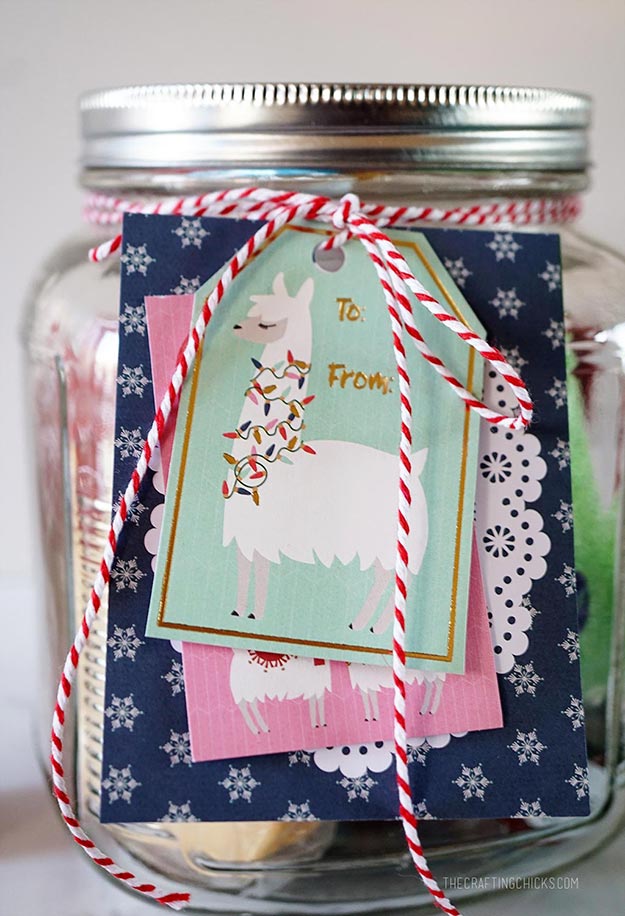 Gifts in A Jar Ideas, Recipes - DIY Cute Cookie Gift Jar - Inexpensive Gifts You Can Make For Friends and Neighbors - Gift Jars for Christmas, Teachers - Cute Gift Ideas in Mason Jars - What to Put in Jar as A Gift - Cheap and Easy Gifts