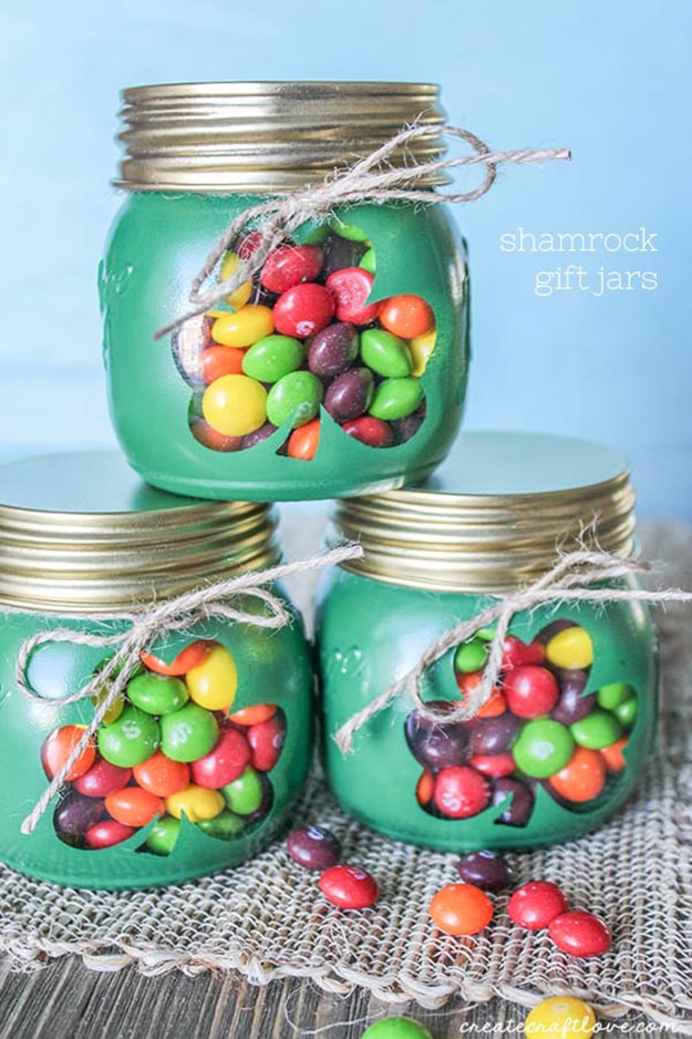 Gifts in A Jar Ideas, Recipes - DIY Shamrock Gift Jars - Inexpensive Gifts You Can Make For Friends and Neighbors - Gift Jars for Christmas, Teachers - Cute Gift Ideas in Mason Jars - What to Put in Jar as A Gift - Cheap and Easy Gifts