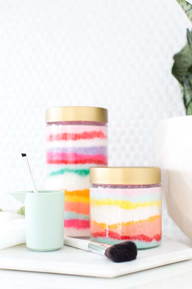 Jar Gift Ideas - How to Make Sugar Scrub - Food, Cookie, Birthday Gifts in A Jar Ideas - Easy and Quick Last Minute Gift Ideas for Hostess - Simple Gift ideas to Make for A Teenager - Gifts in A Jar Recipes - Easy Teen Crafts - Mason Jar Gifts For Friends 